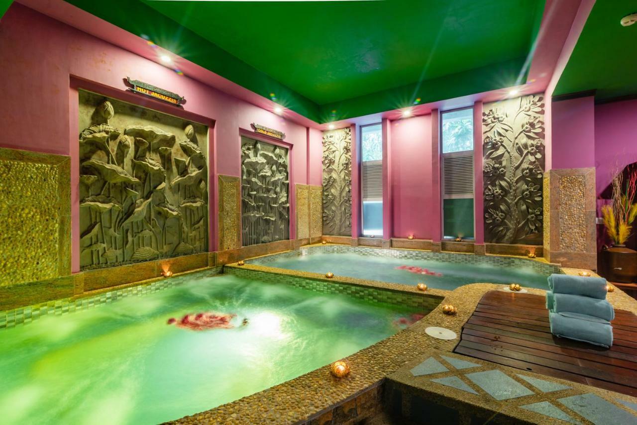 Empress Angkor & Hotel